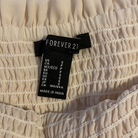 Cream ruffle skirt - Picture 3 of 3